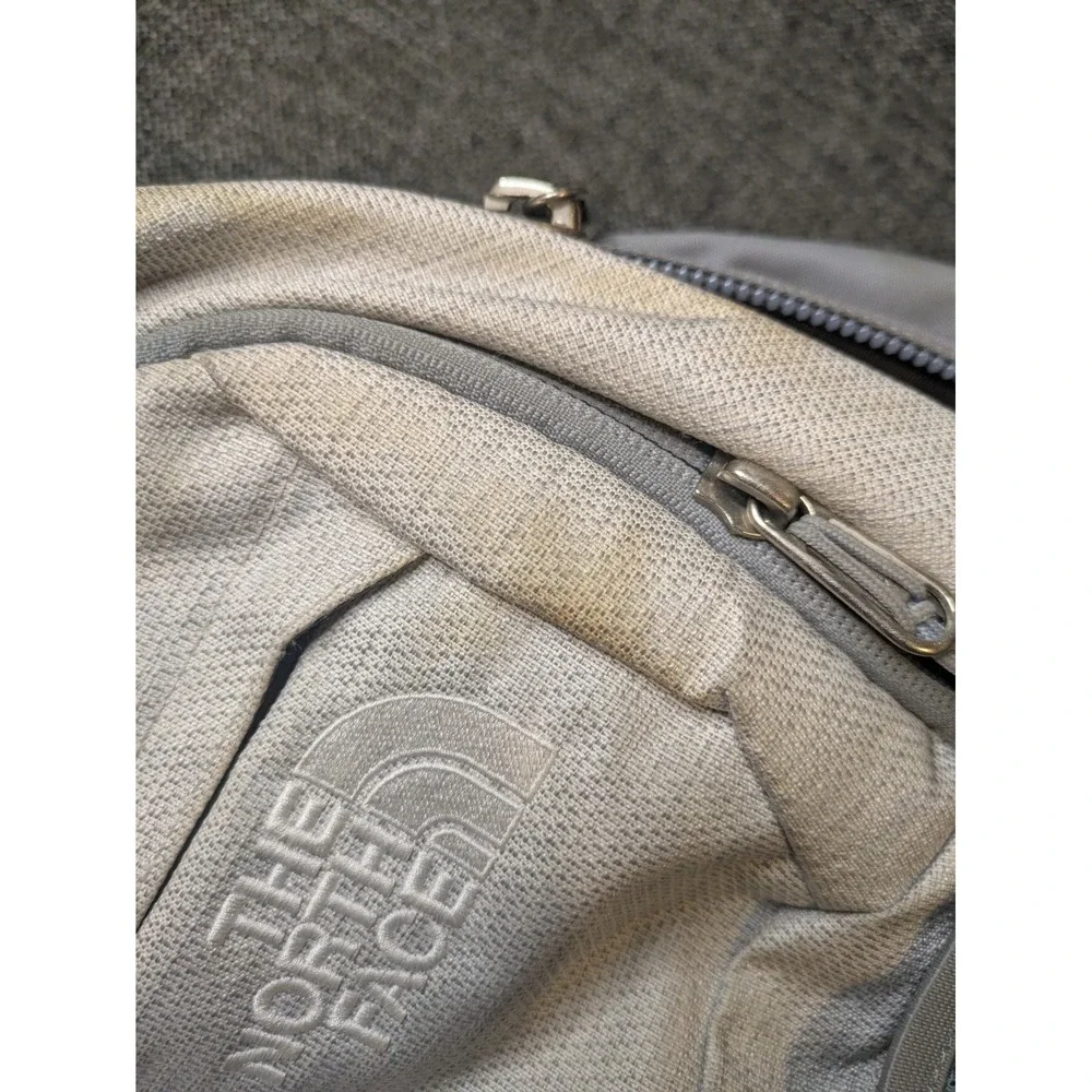 The North Face Recon Backpack White Cream Flex Vent Laptop School Travel Bag TNF